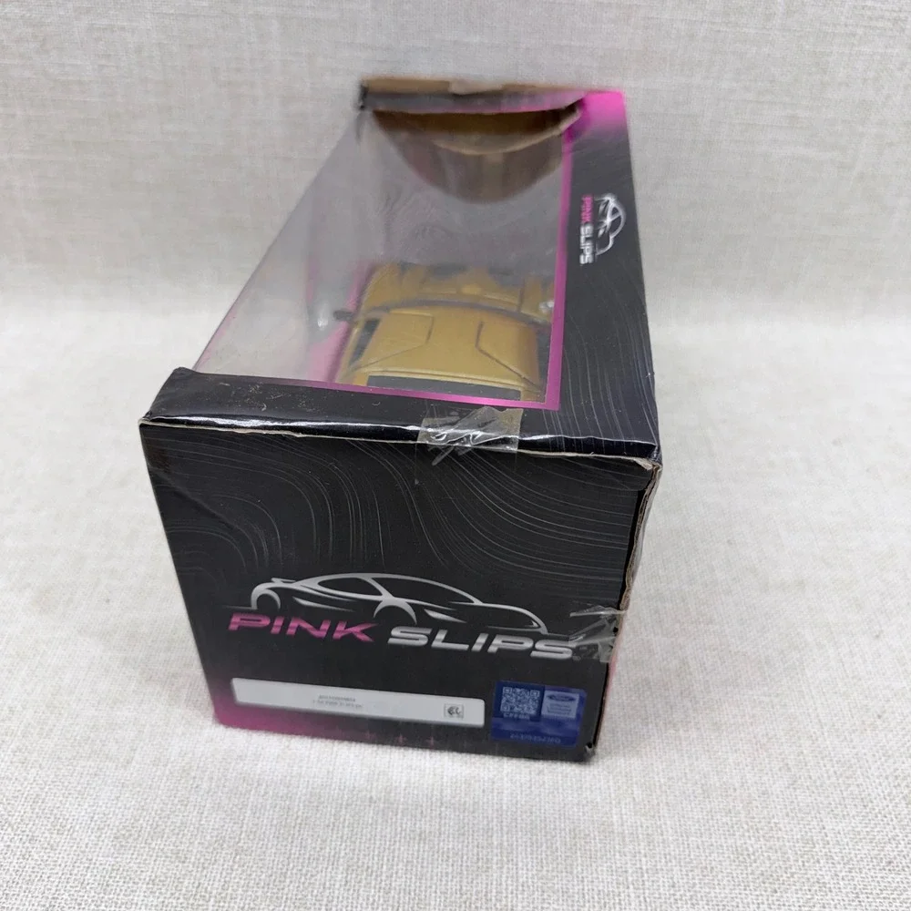 Jada Toys Pink Slips 2005 Ford GT Gold Die-Cast 1:24 Scale Model Car 35985